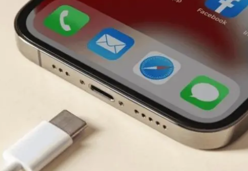 江苏苹果15维修分享iPhone15改USB-C接口后能和安卓用户互借充电器吗 